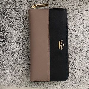 Kate spade zipper wallet